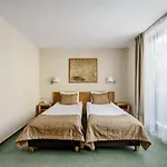 Euterpe Hotel